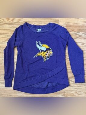 Minnesota Vikings NFL Womens Small Purple Sweatshirt Logo Crewneck Team Apparel